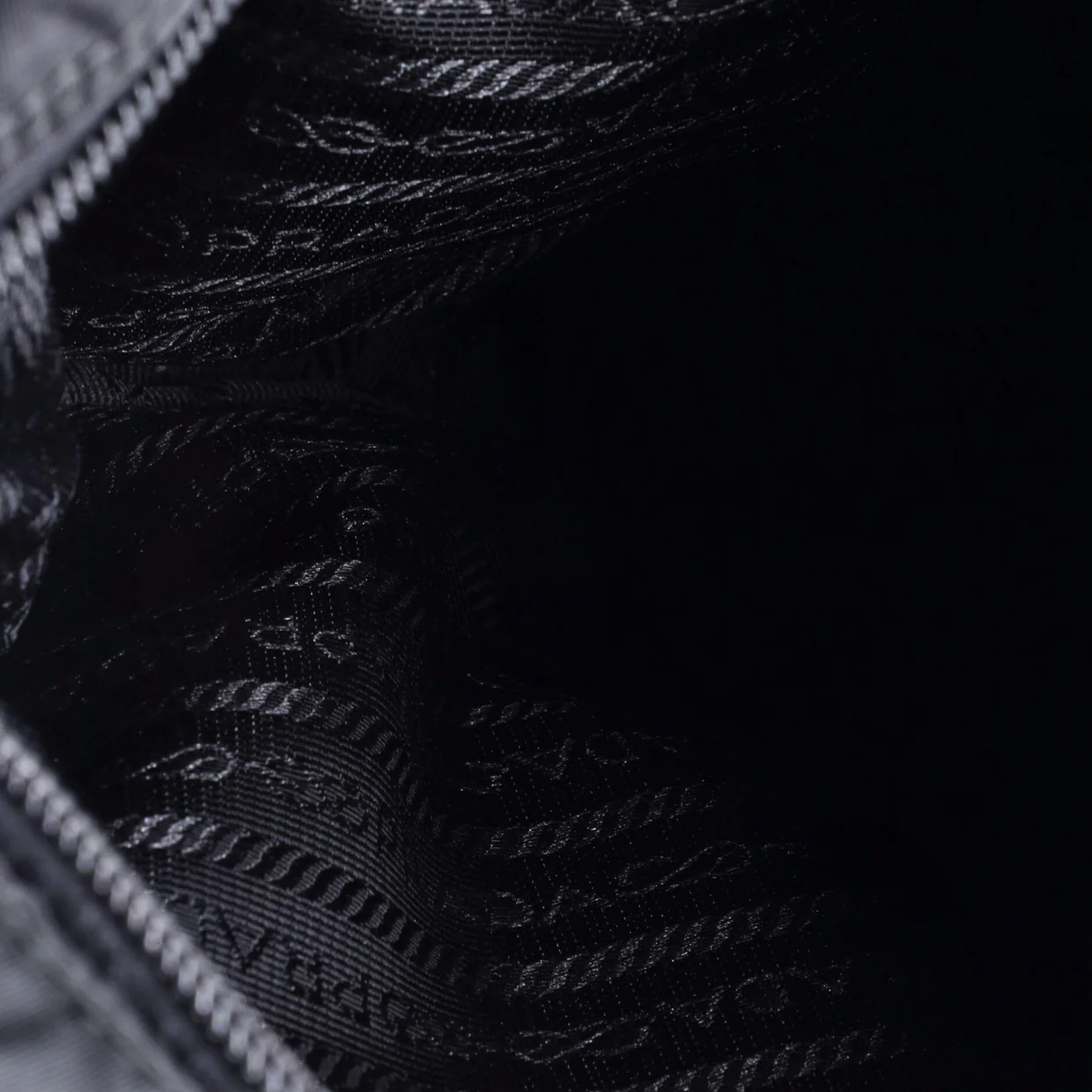 Buckle Messenger Bag Tessuto Small - Deep Luxury