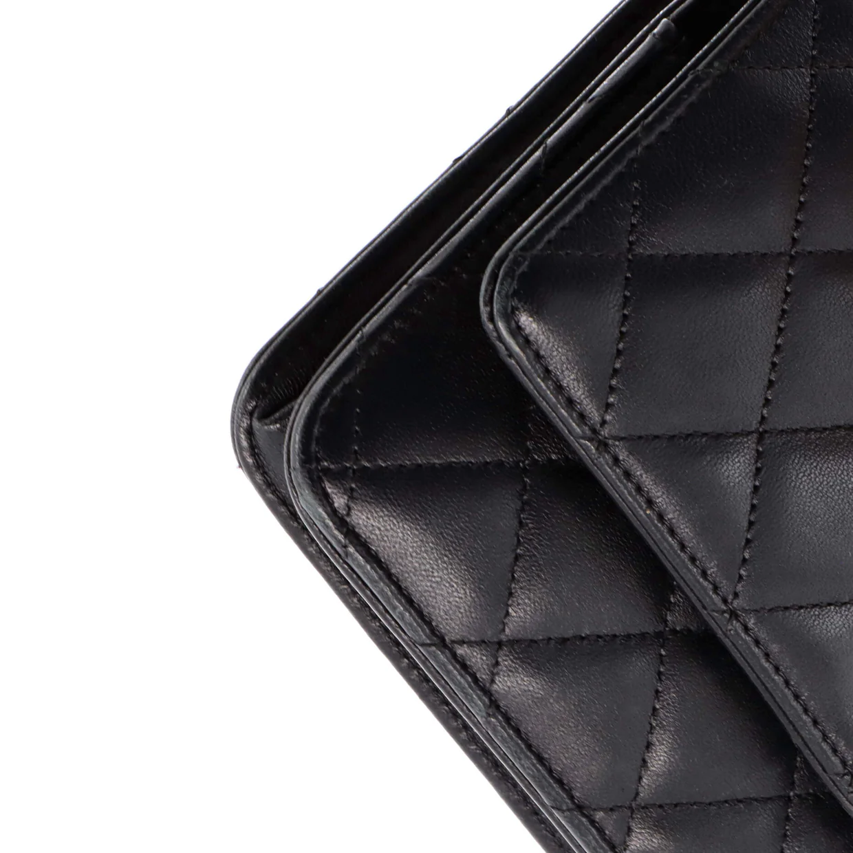 Wallet on Chain Quilted Lambskin - Deep Luxury