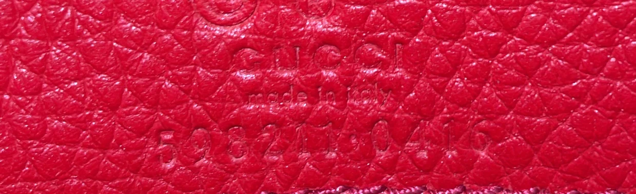 Soho Wallet on Chain (Outlet) Leather - Deep Luxury