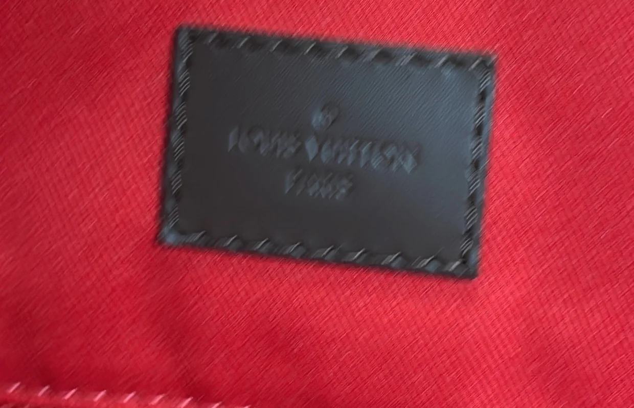 Graceful Handbag Damier MM - Deep Luxury