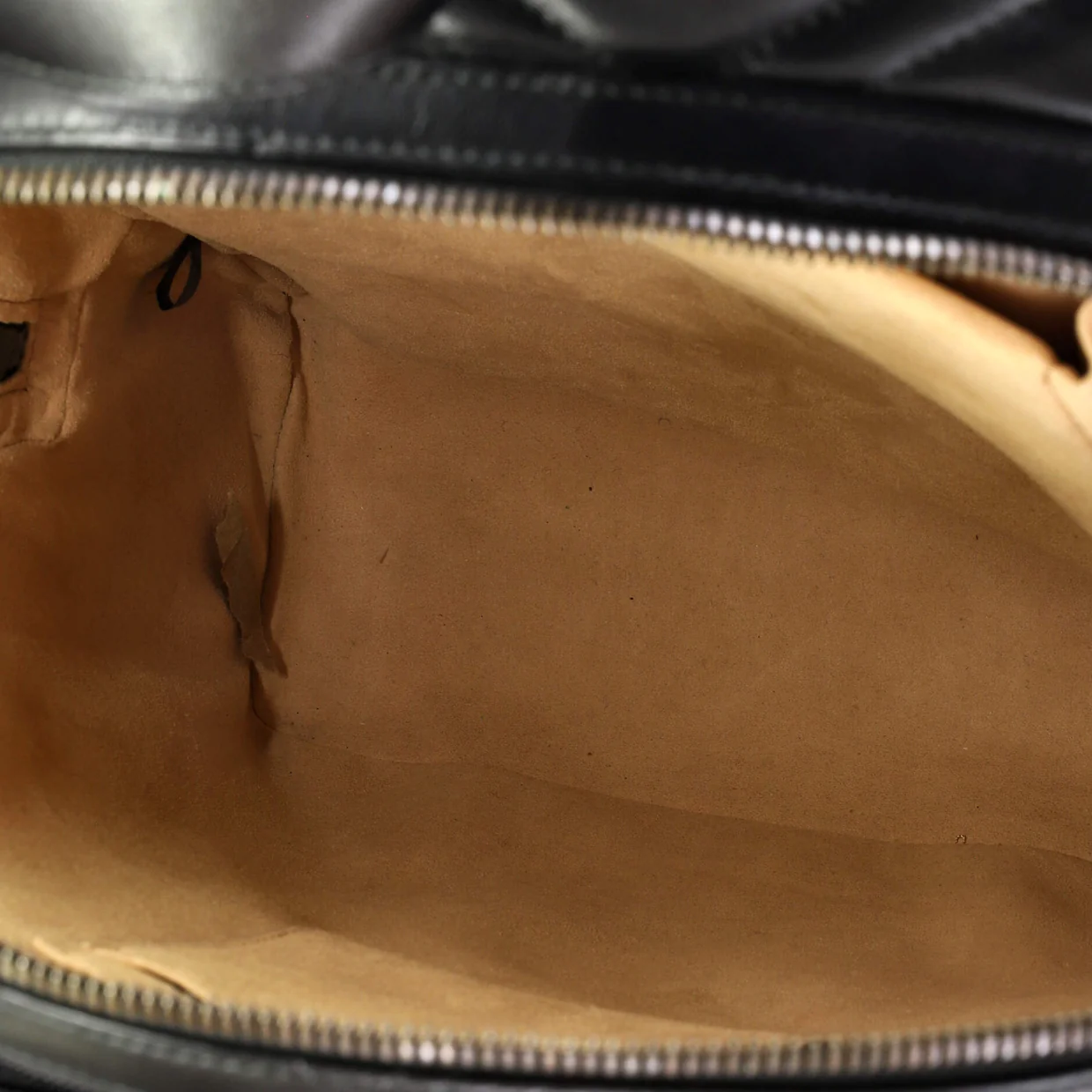 GG Marmont Pocket Backpack Matelasse Leather Medium - Deep Luxury