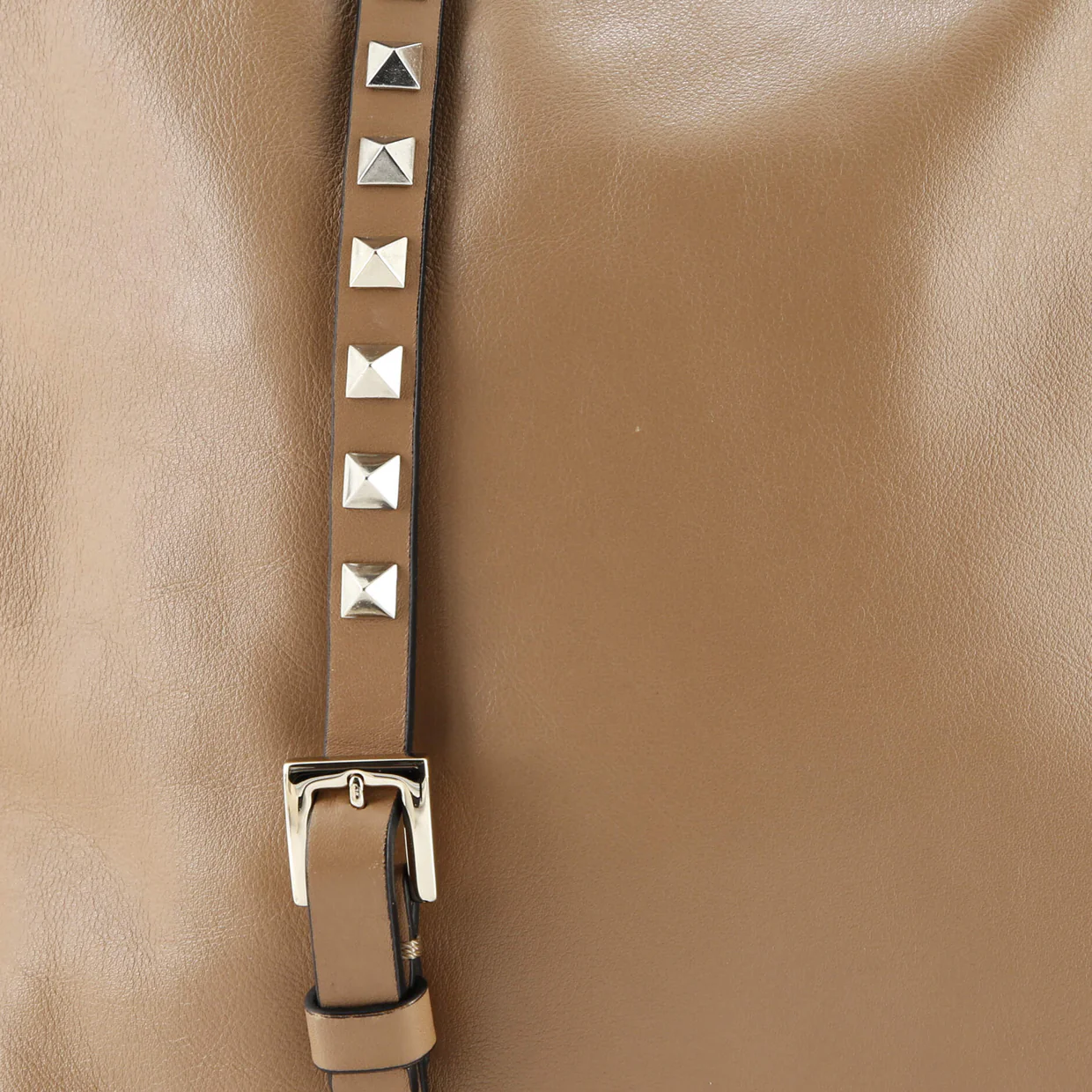 Rockstud Belted Tote Soft Leather Medium - Deep Luxury