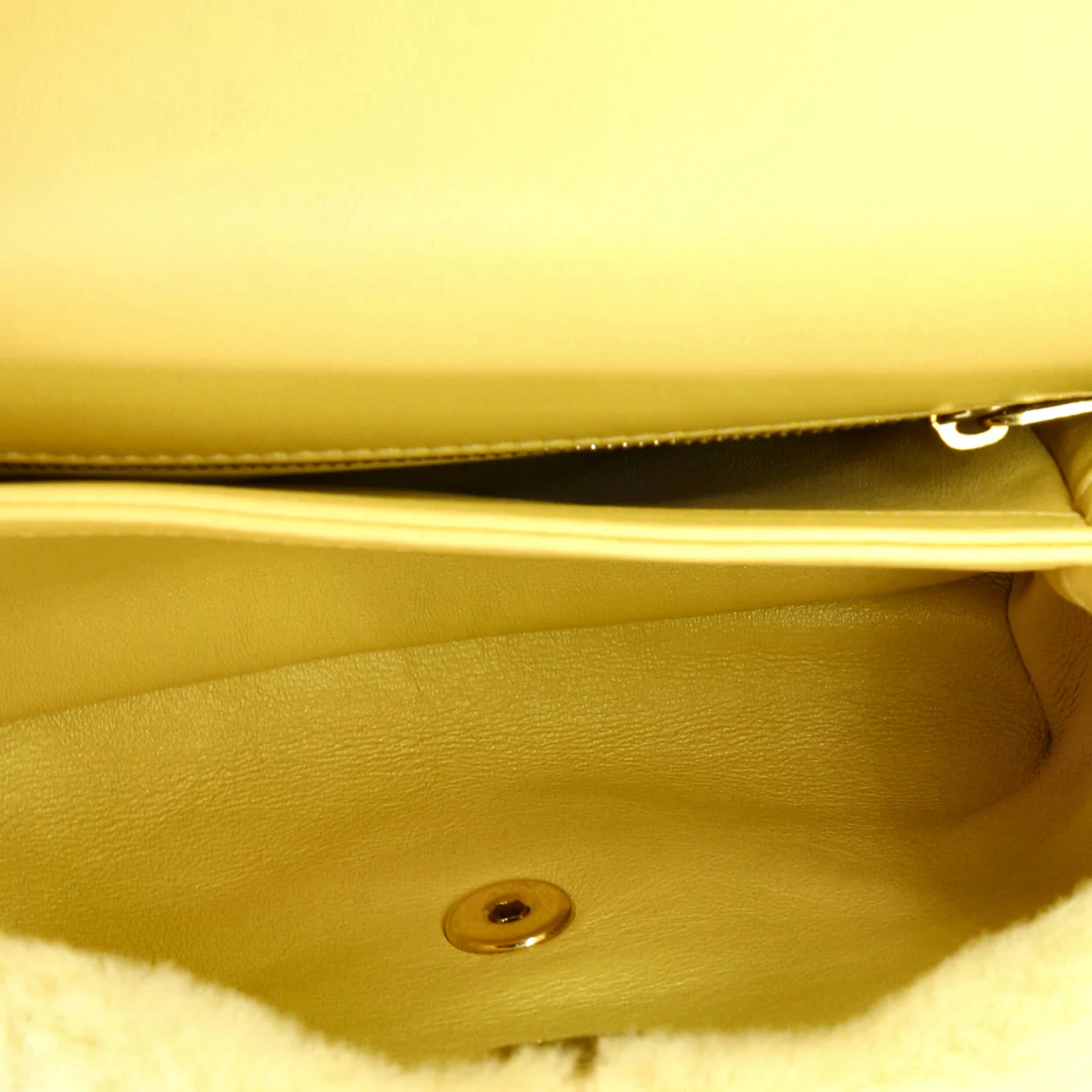 CC Bar Chain Handle Flap Bag Quilted Shearling Large - Deep Luxury