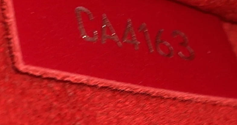 Neverfull Tote Epi Leather MM - Deep Luxury