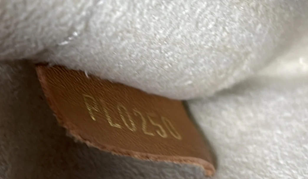 Boite Chapeau Souple Bag Damier PM - Deep Luxury