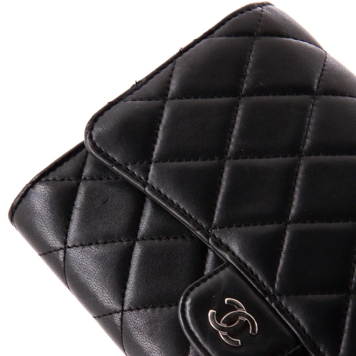 Wallet on Short Chain Quilted Lambskin - Deep Luxury