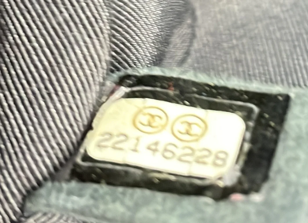 Boy Flap Bag Quilted Iridescent Glazed Calfskin Old Medium - Deep Luxury