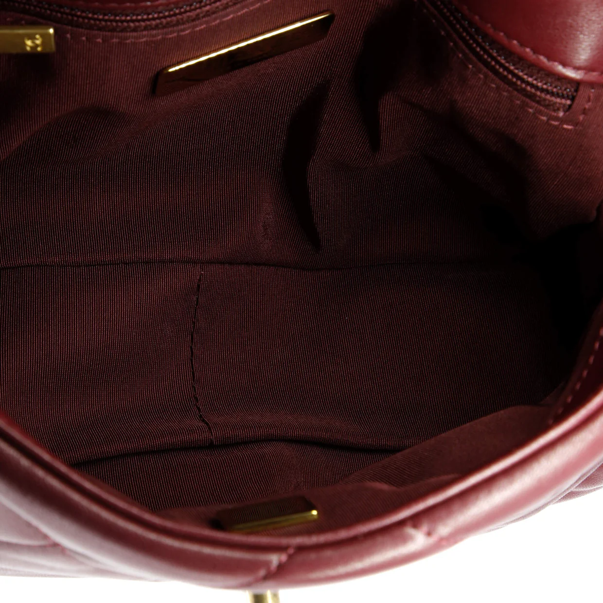 19 Flap Bag Quilted Leather Medium - Deep Luxury