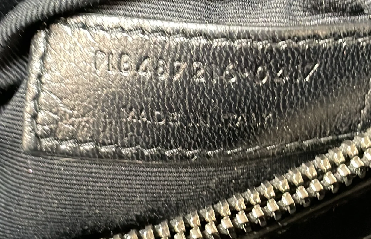 Loulou Shoulder Bag Matelasse Chevron Leather Medium - Deep Luxury