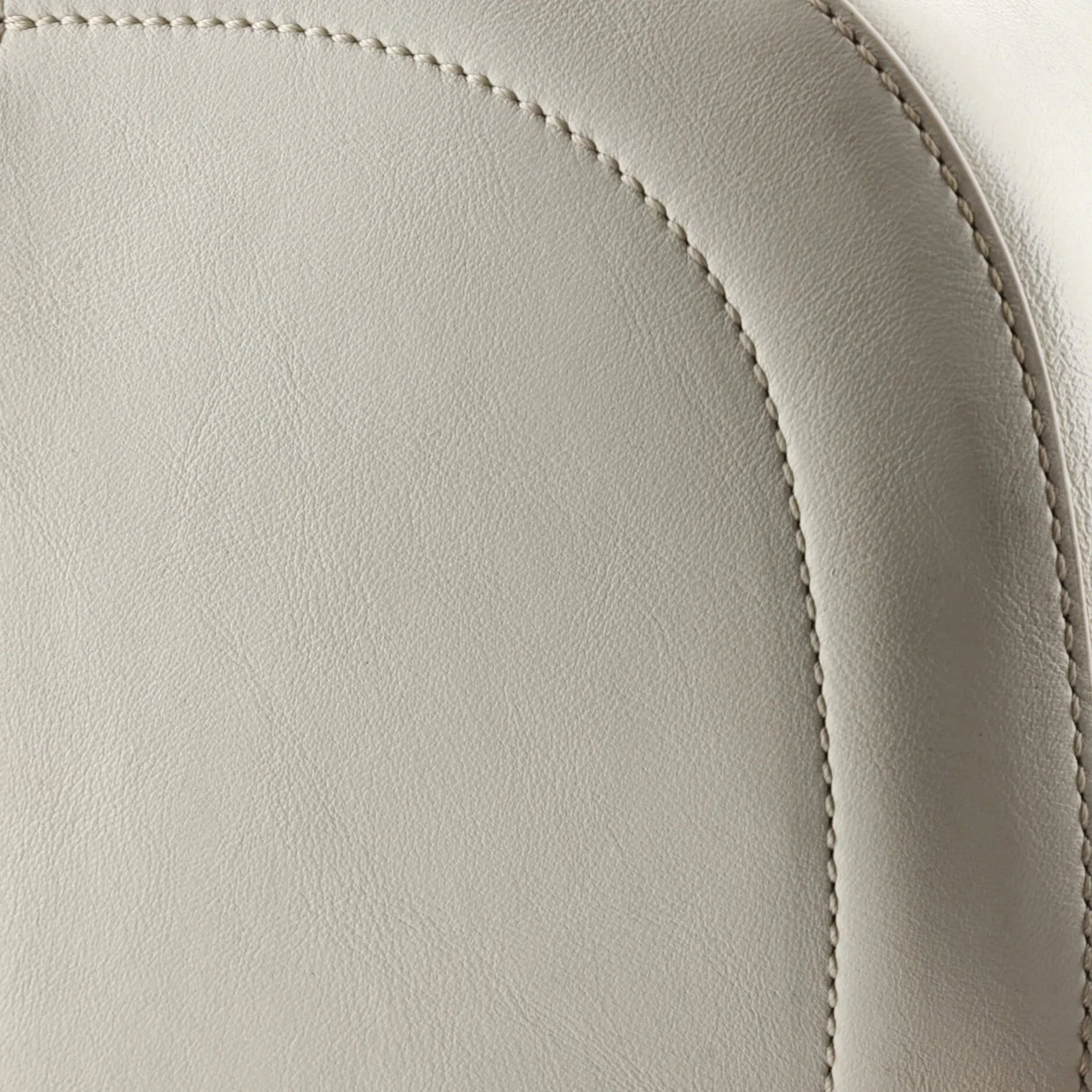 Kiss Purse Bag Leather Small - Deep Luxury