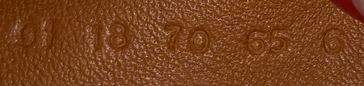 Nile Crossbody Bag Leather Medium - Deep Luxury