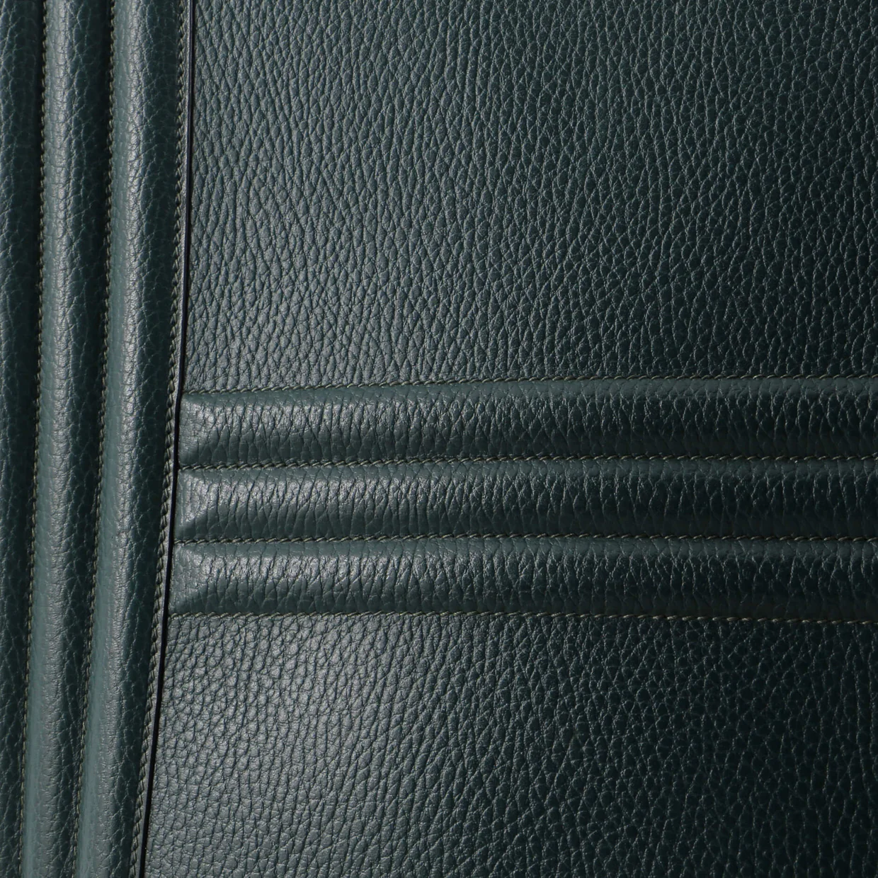 Cadena Bag Leather - Deep Luxury