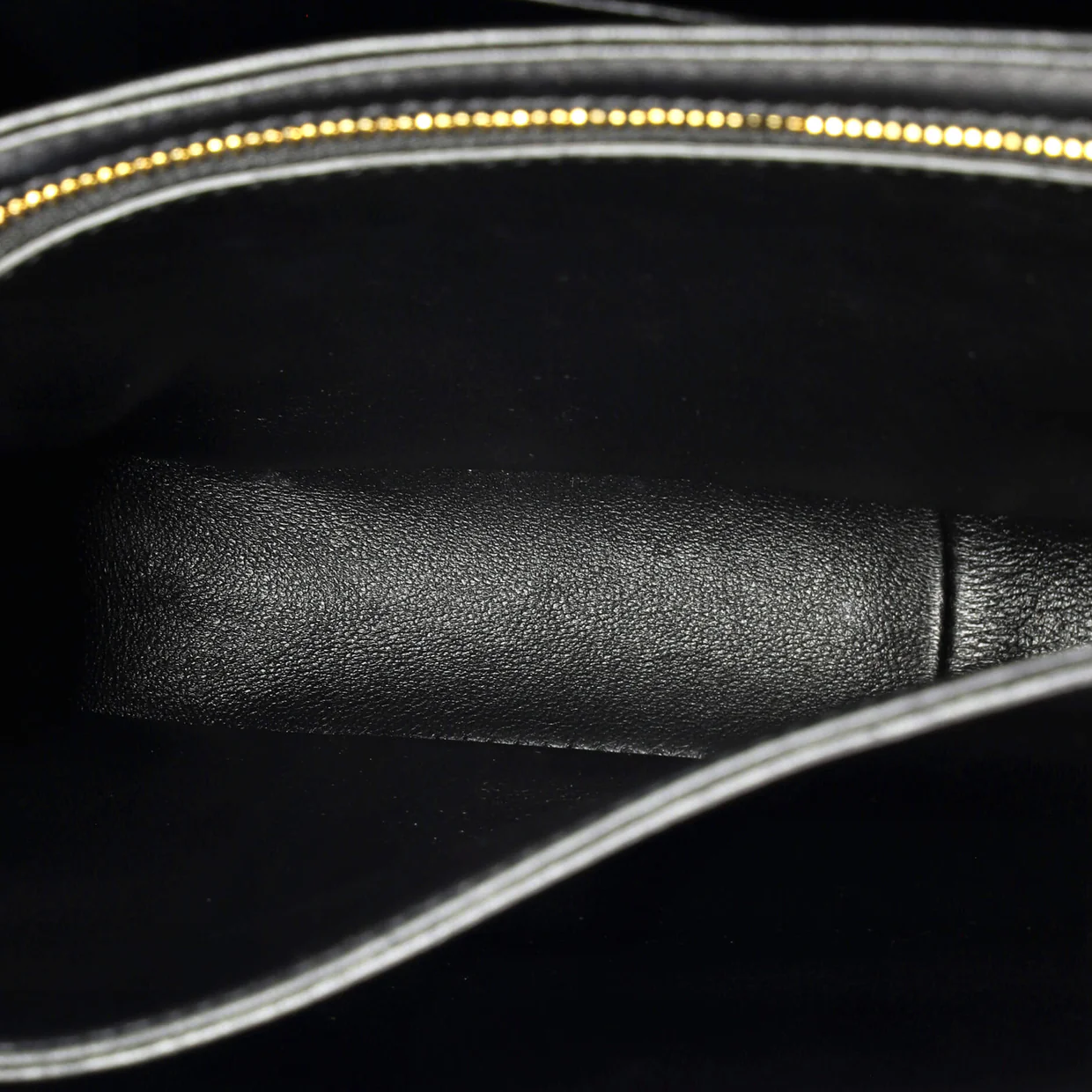 Triomphe Shoulder Bag Smooth Calfskin Medium - Deep Luxury