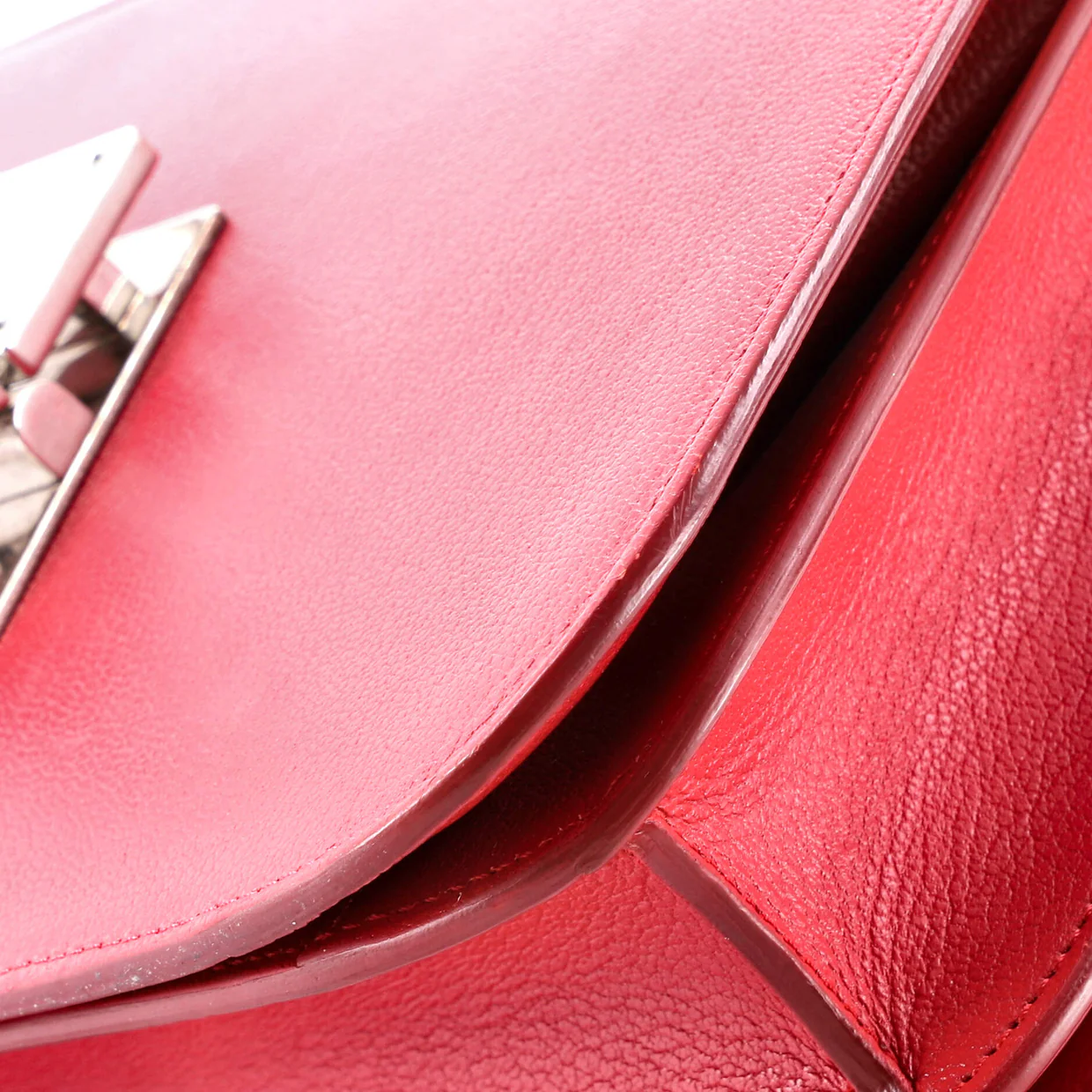 Classic Box Bag Grainy Leather Medium - Deep Luxury