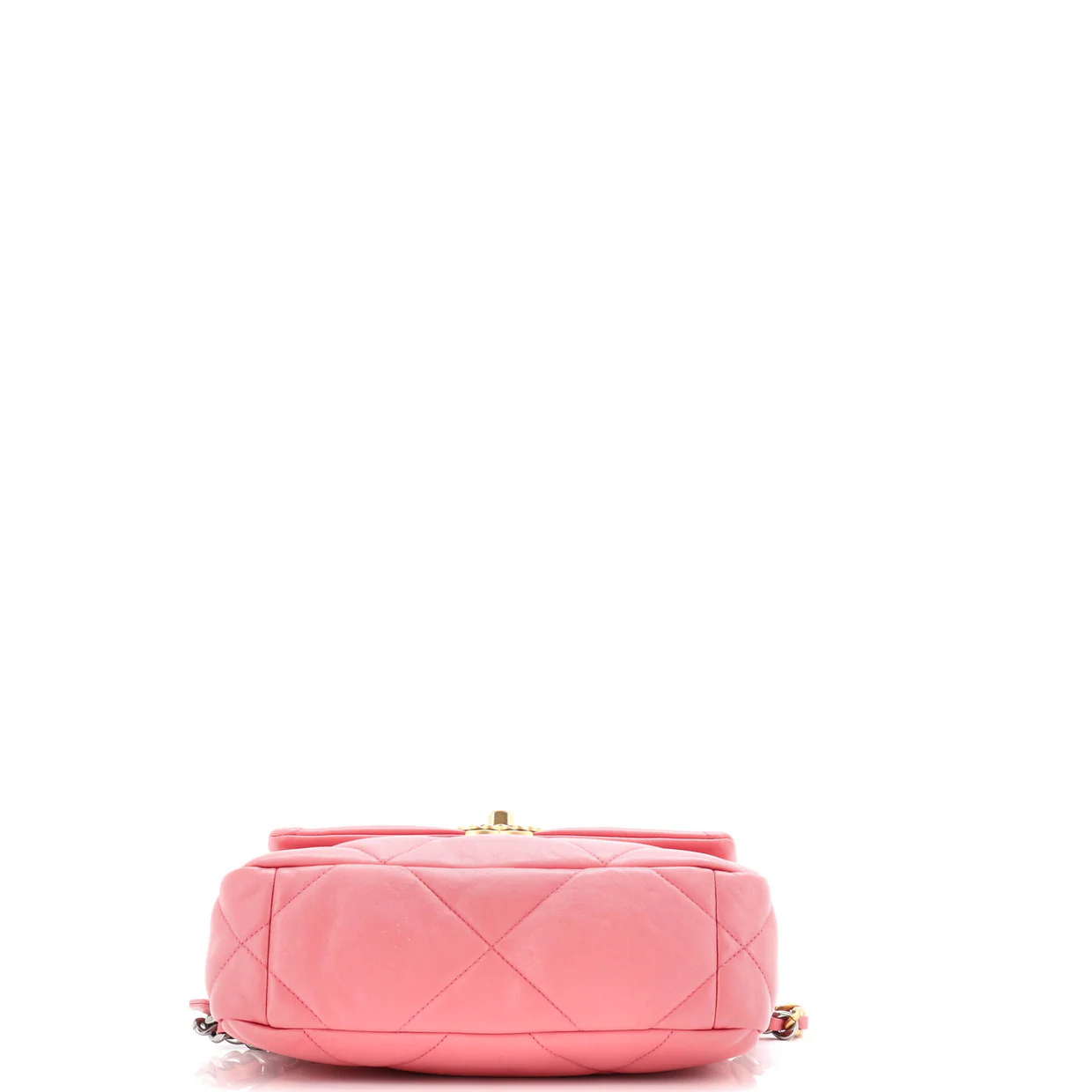 19 Flap Bag Quilted Leather Medium - Deep Luxury