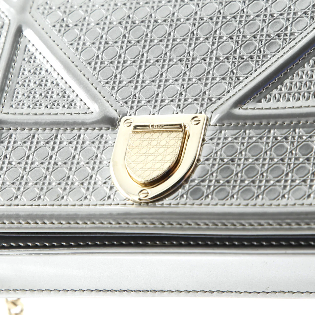 Diorama Wallet on Chain Cannage Embossed Calfskin - Deep Luxury