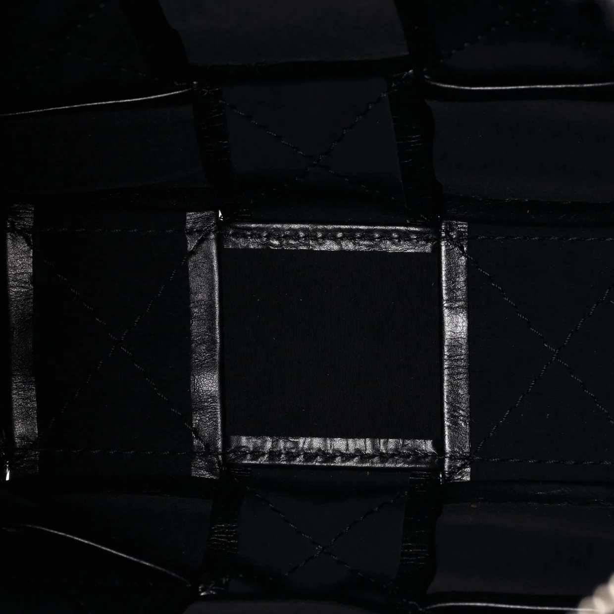 Cassette Messenger Bag Maxi Intrecciato Paper Calfskin - Deep Luxury