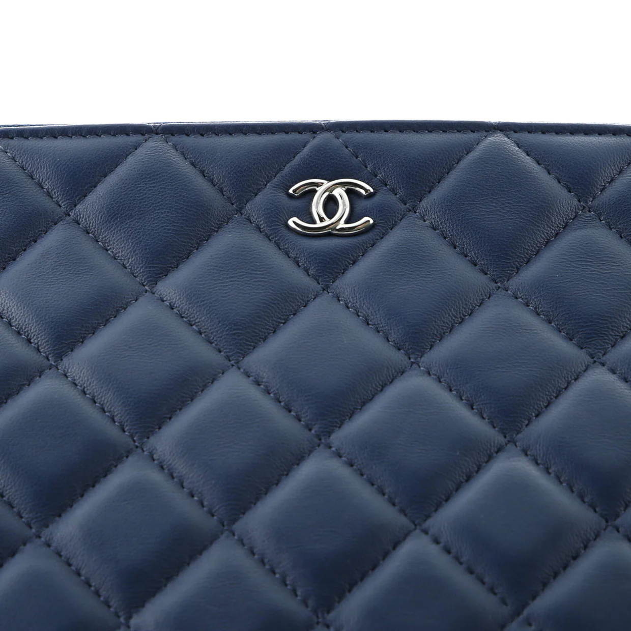 O Case Clutch Quilted Lambskin Large - Deep Luxury