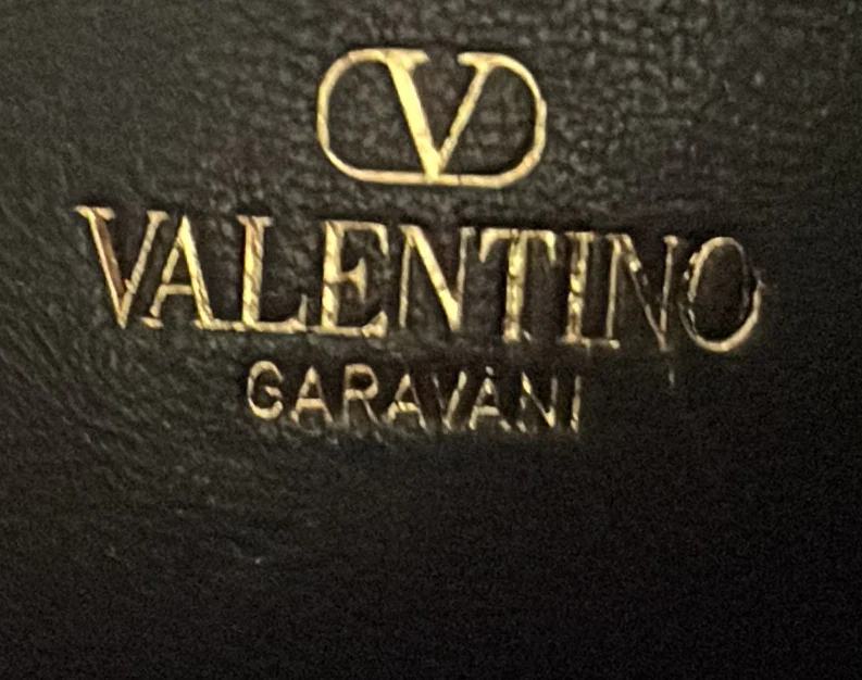 Carry Secrets Tote Leather Small - Deep Luxury