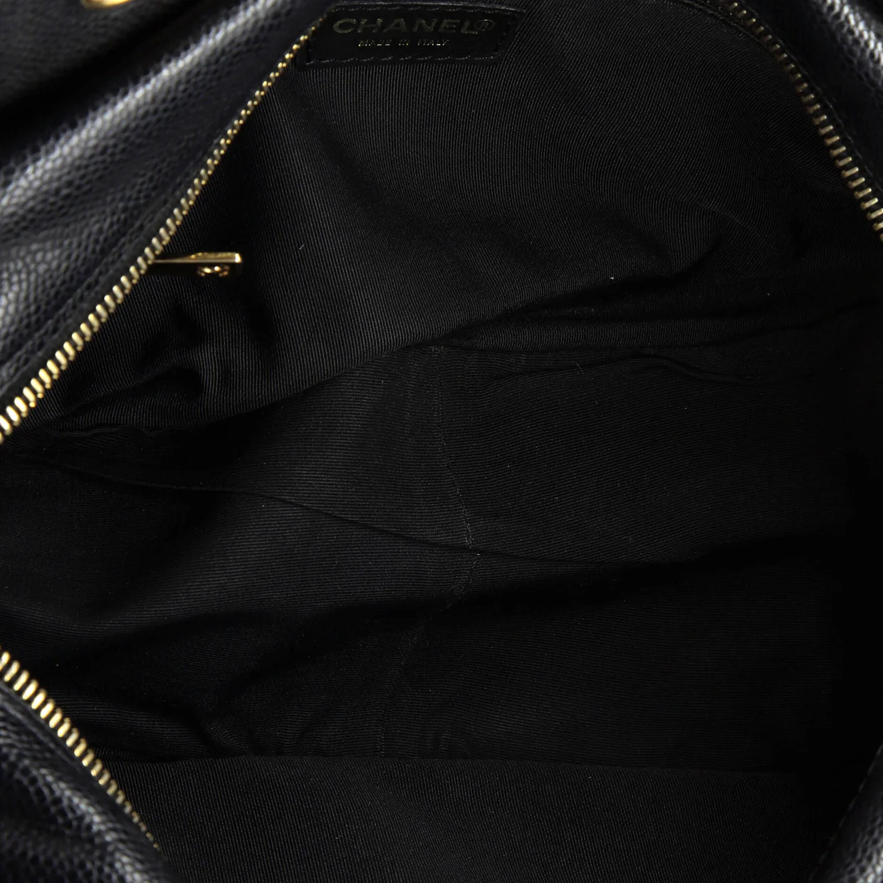 Petite Timeless Tote Quilted Caviar - Deep Luxury