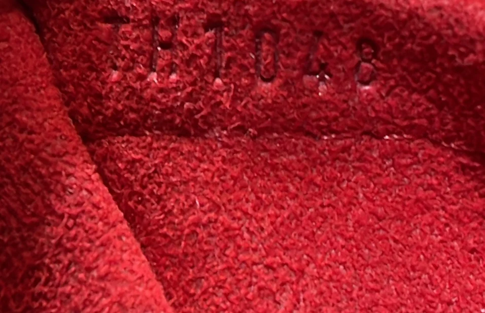 Trevi Handbag Damier PM - Deep Luxury