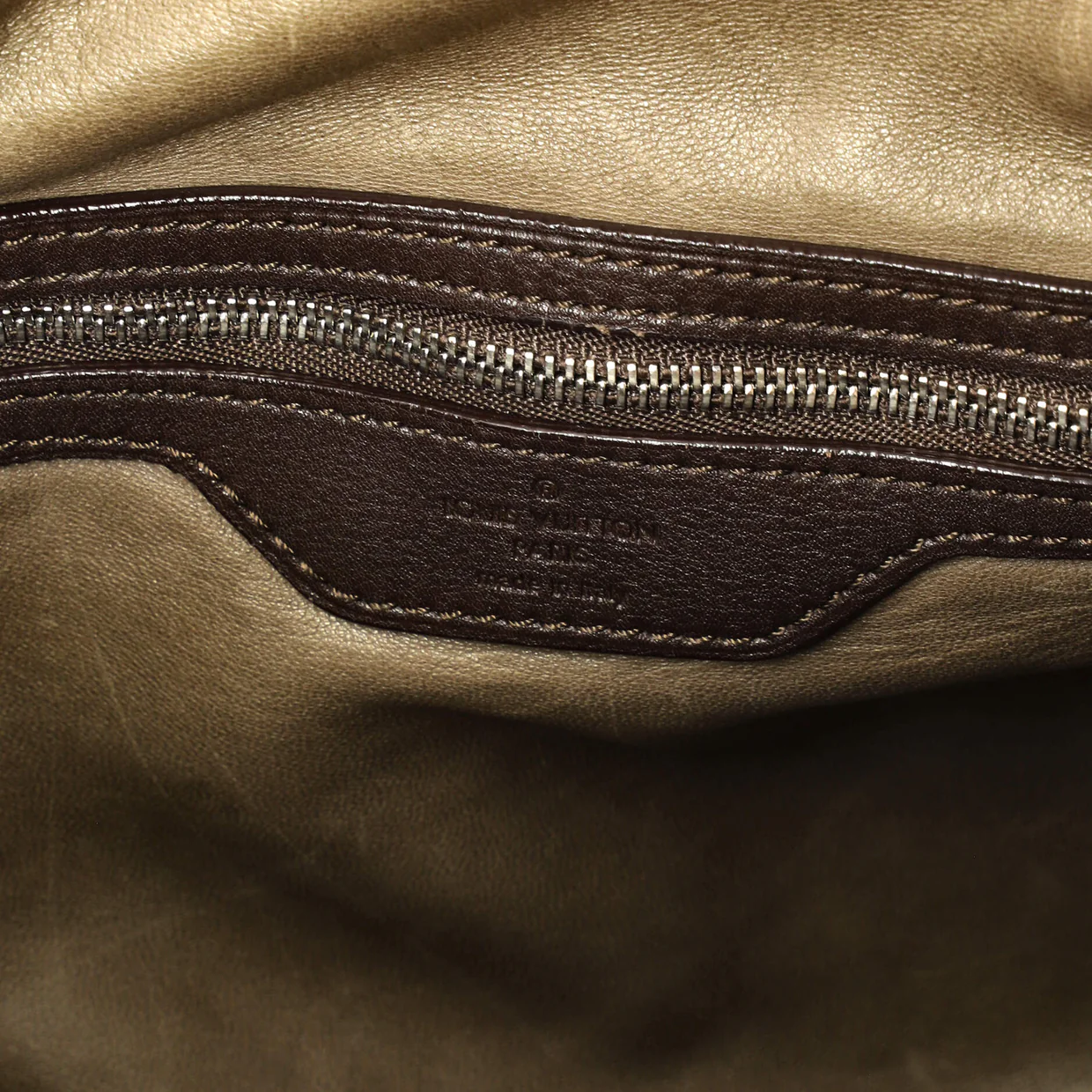 Antheia Ixia Handbag Suede MM - Deep Luxury