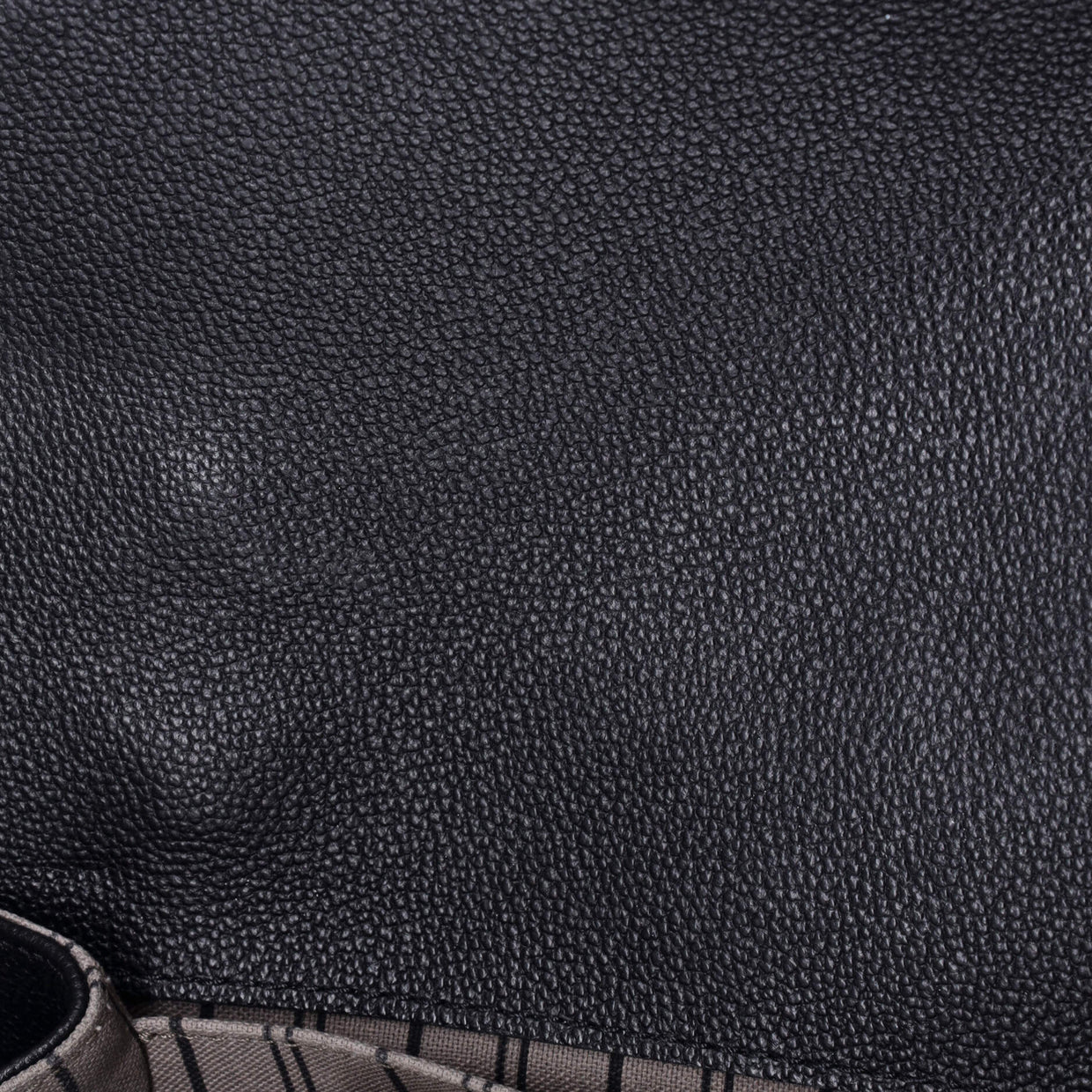 Pochette Metis Monogram Empreinte Leather - Deep Luxury