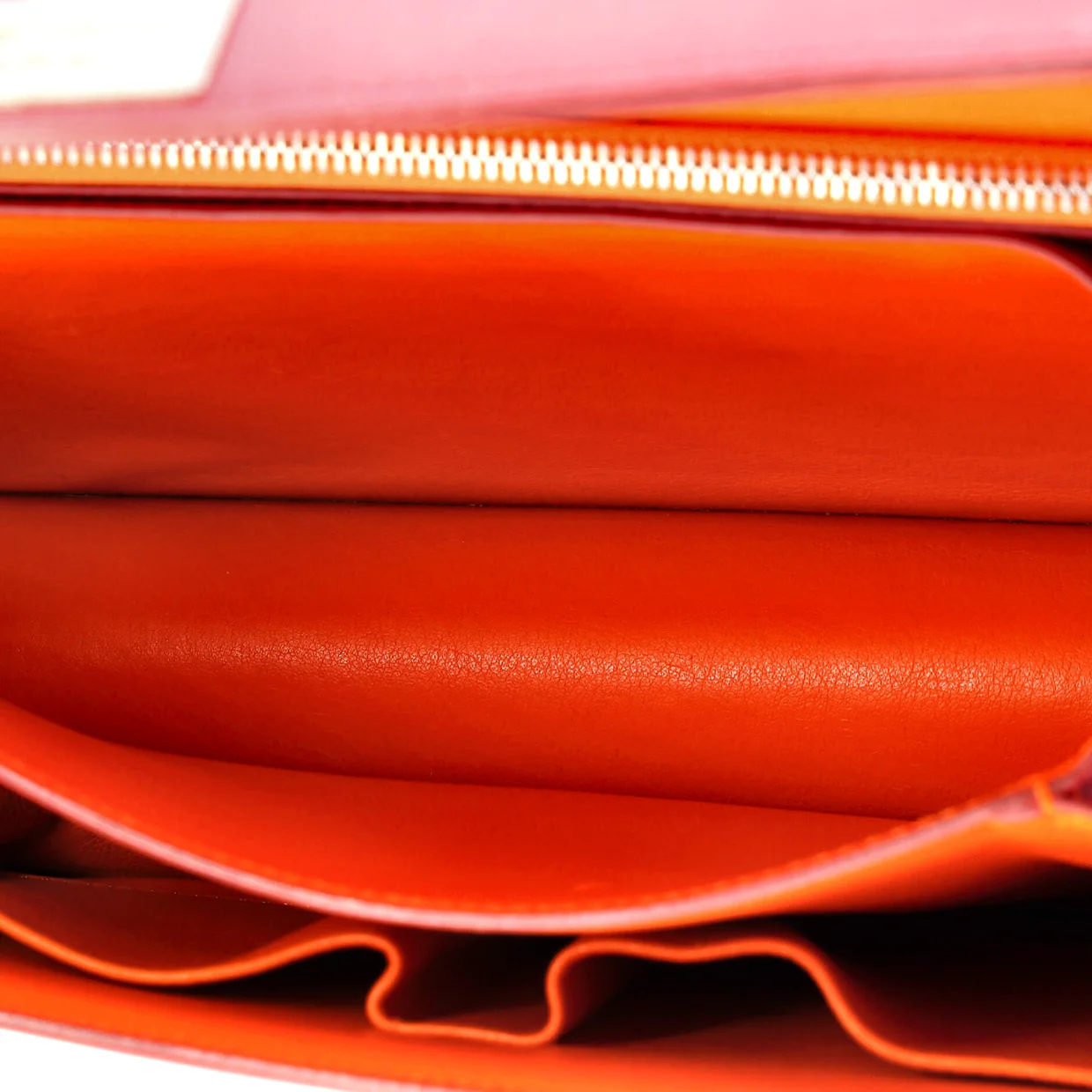 Classic Box Bag Grainy Leather Medium - Deep Luxury