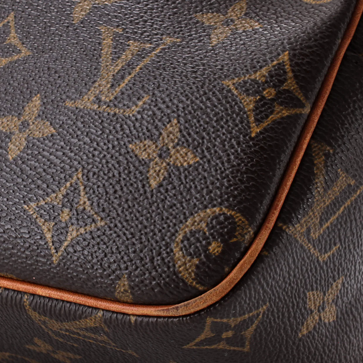 Cite Handbag Monogram Canvas MM - Deep Luxury