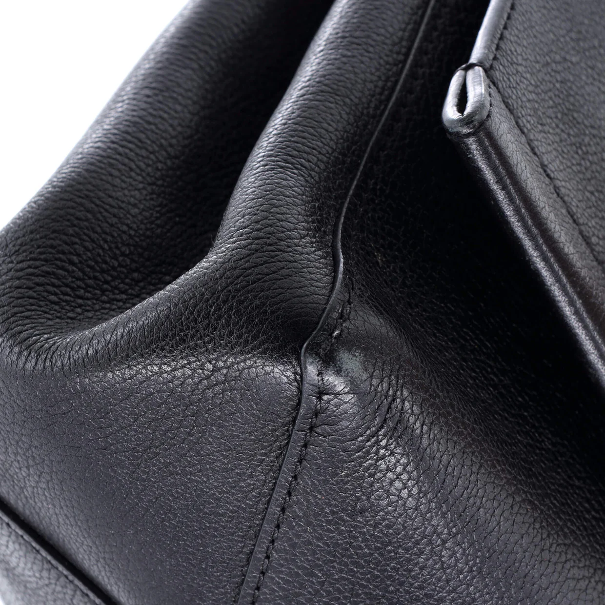 Lockme II Handbag Leather - Deep Luxury