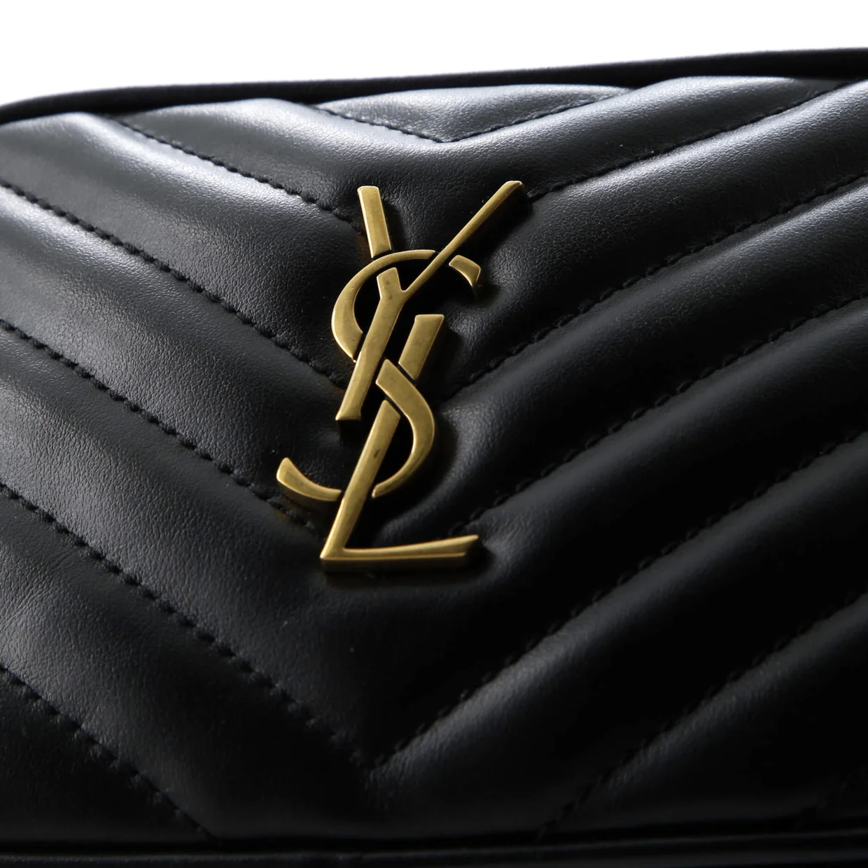 Lou Belt Bag Matelasse Chevron Leather - Deep Luxury