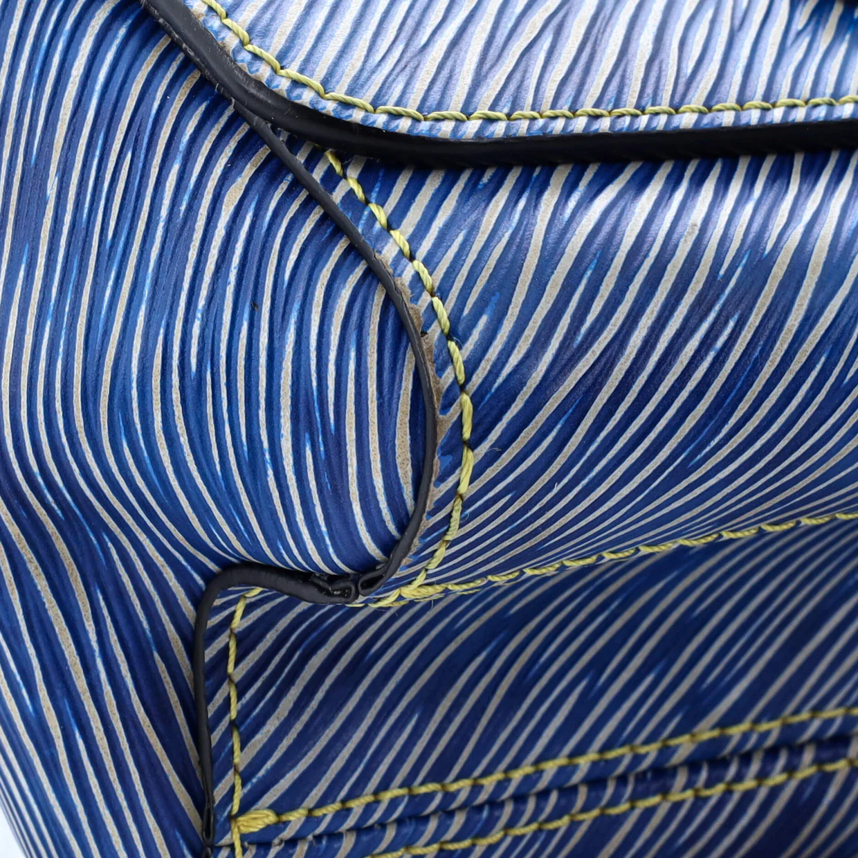 Twist Handbag Epi Leather PM - Deep Luxury