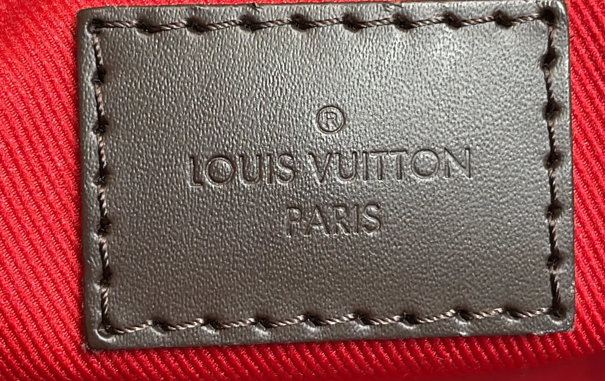 Graceful Handbag Damier MM - Deep Luxury