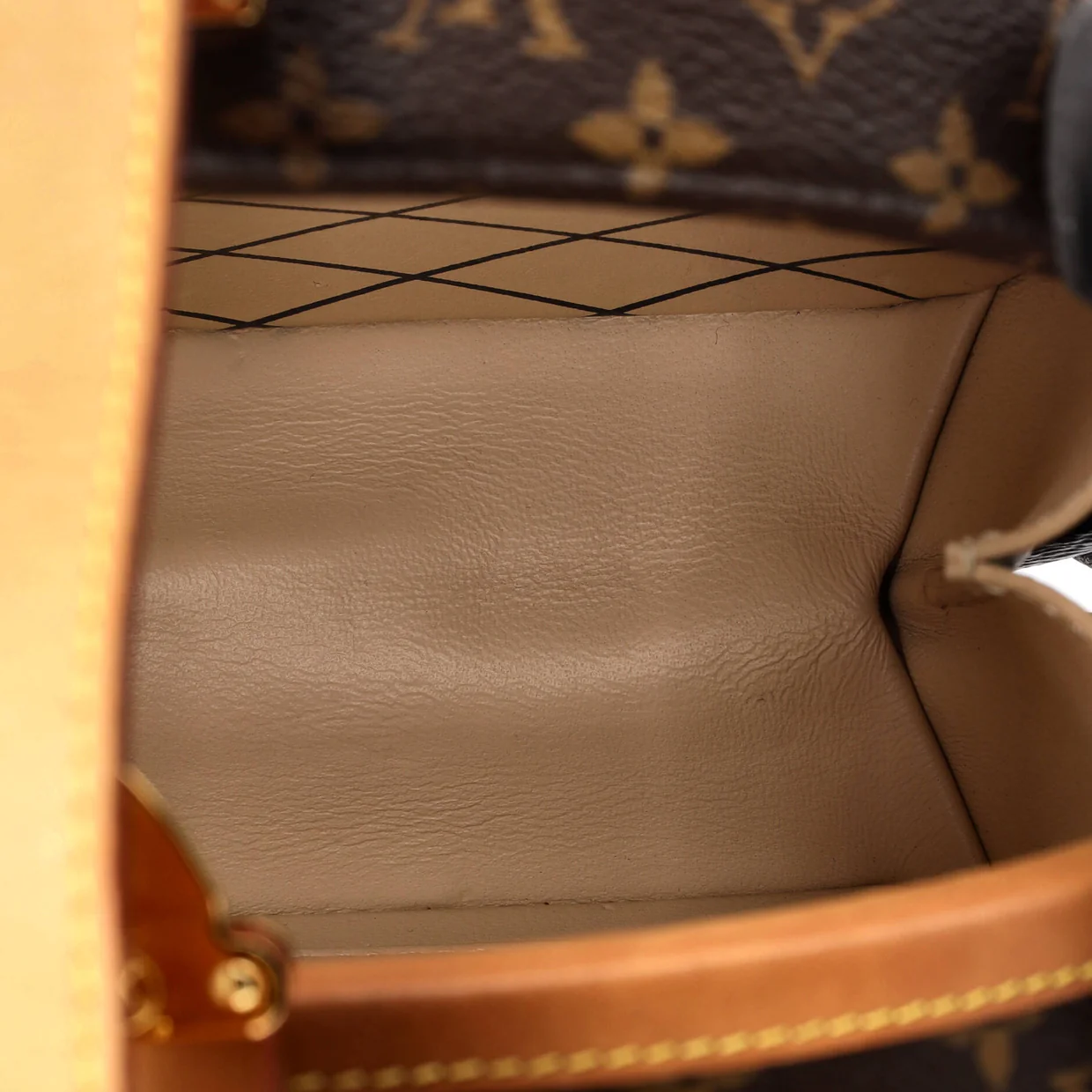 Petite Boite Chapeau Bag Monogram Canvas - Deep Luxury