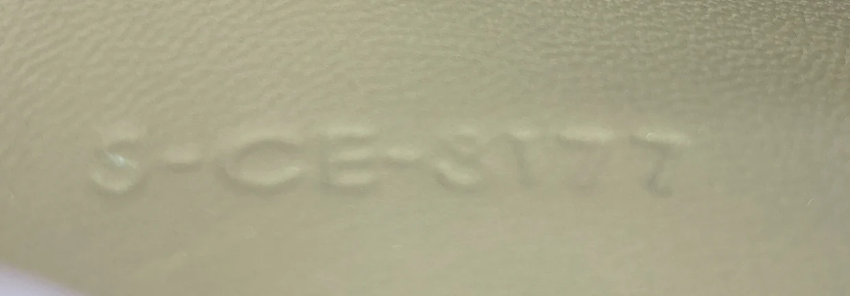 Classic Box Bag Grainy Leather Medium - Deep Luxury