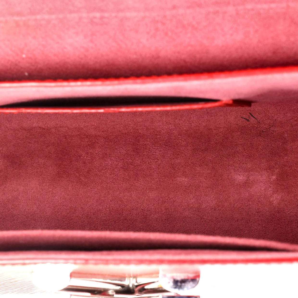 Twist Handbag Epi Leather MM - Deep Luxury