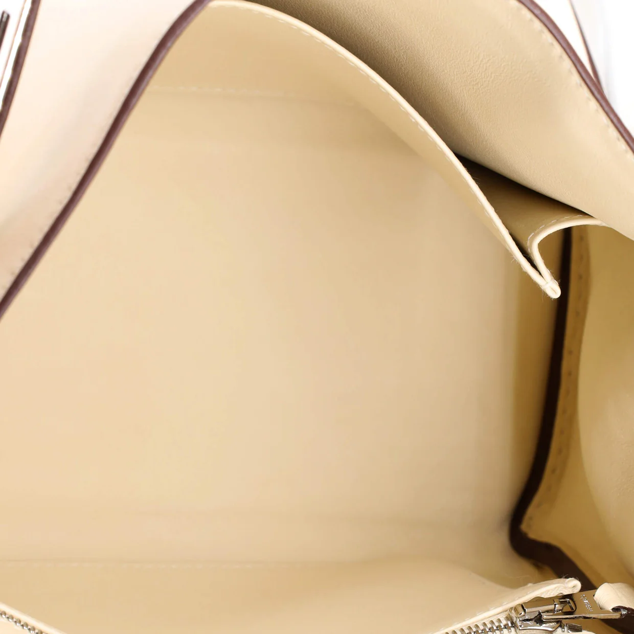 Kelly Handbag Light Swift with Palladium Hardware 25 - Deep Luxury