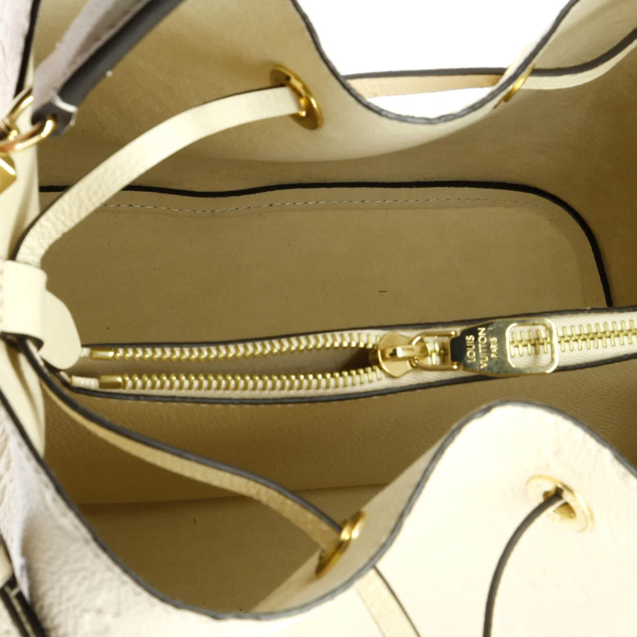 NeoNoe Handbag Monogram Empreinte Leather MM - Deep Luxury