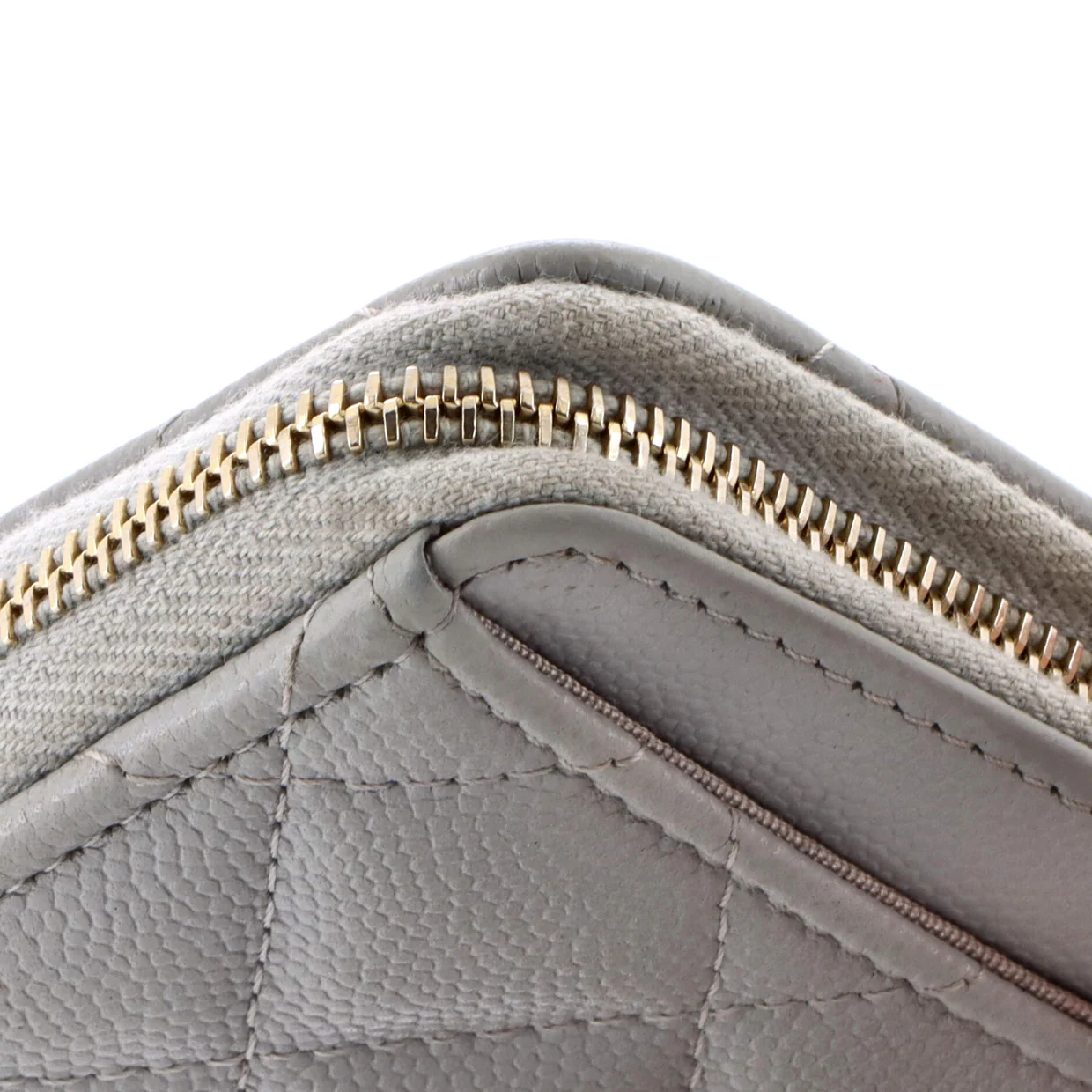 CC Zip Coin Purse Quilted Caviar Small - Deep Luxury
