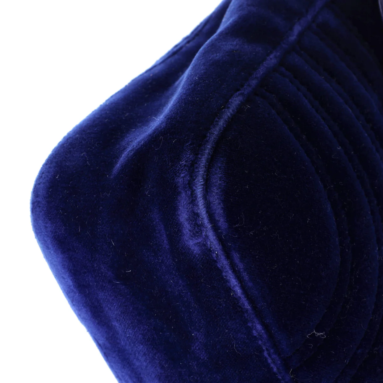 GG Marmont Flap Bag Matelasse Velvet Medium - Deep Luxury