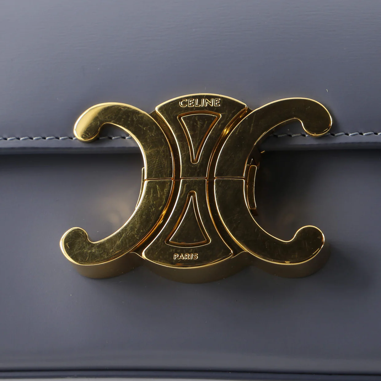 Triomphe East-West Shoulder Bag Smooth Calfskin - Deep Luxury