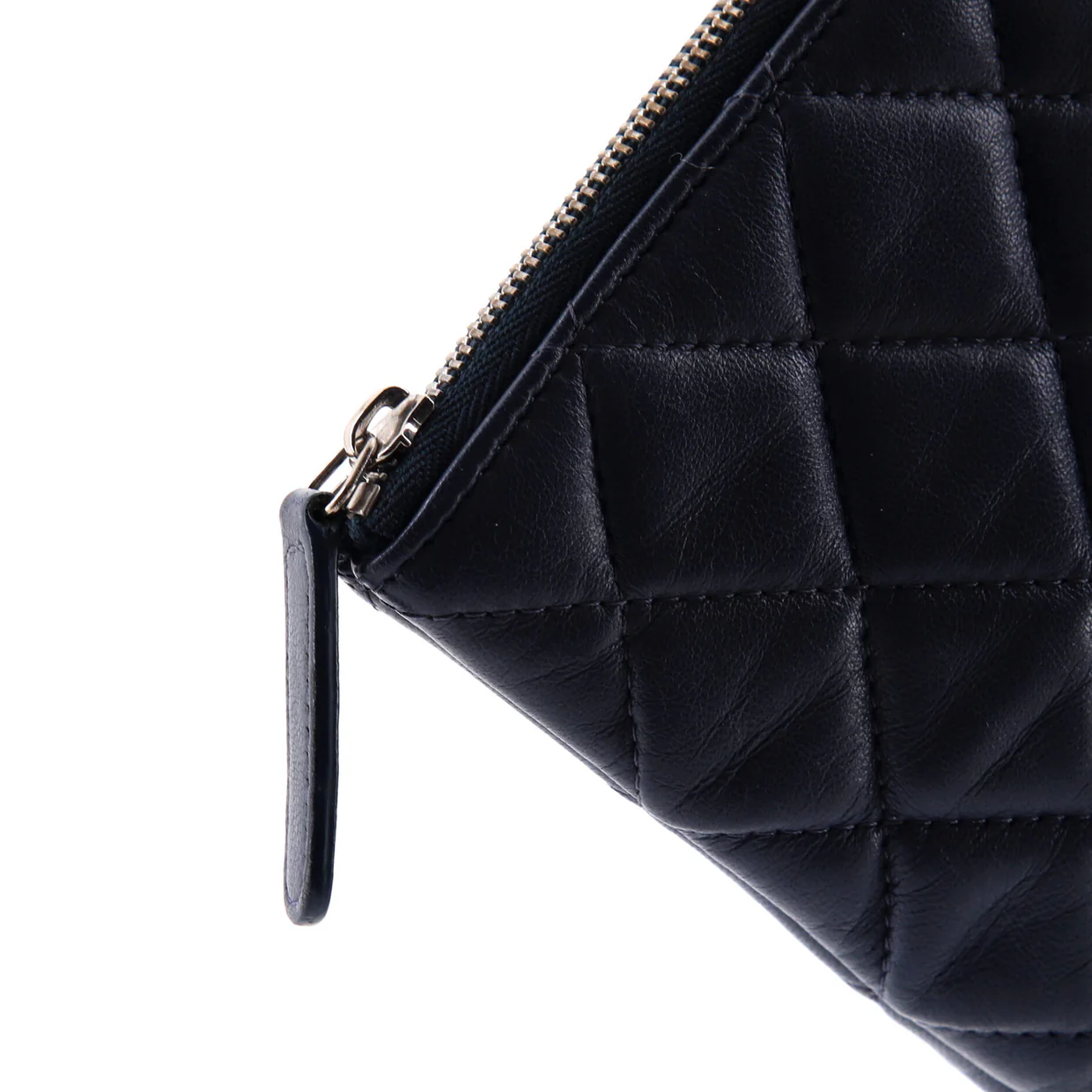 O Case Clutch Quilted Lambskin Large - Deep Luxury