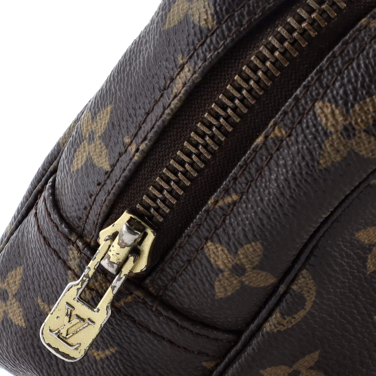 Trousse Toiletry Pouch Monogram Canvas 23 - Deep Luxury