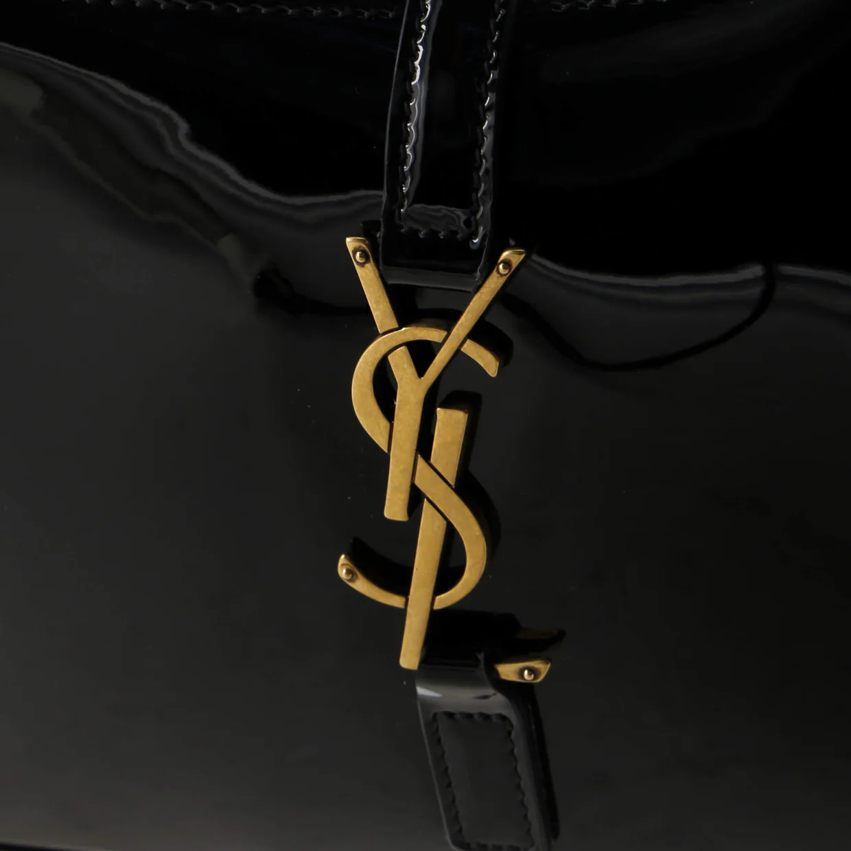 Le 5 a 7 Hobo Patent Small - Deep Luxury