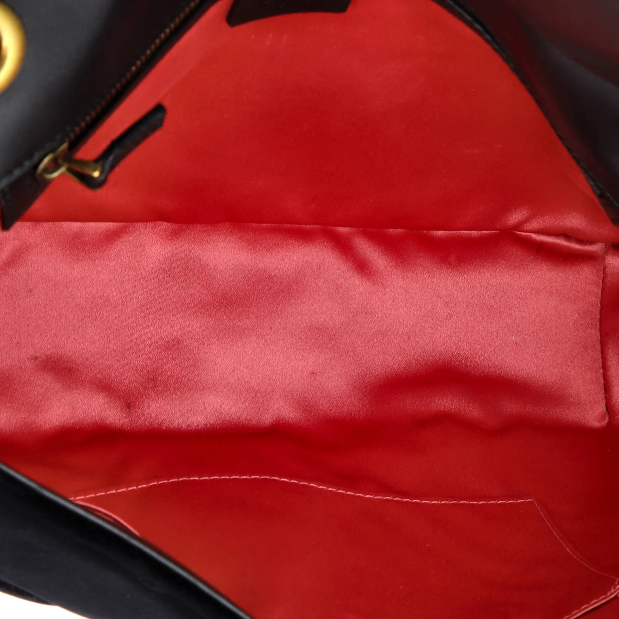 GG Marmont Flap Bag Matelasse Velvet Medium - Deep Luxury