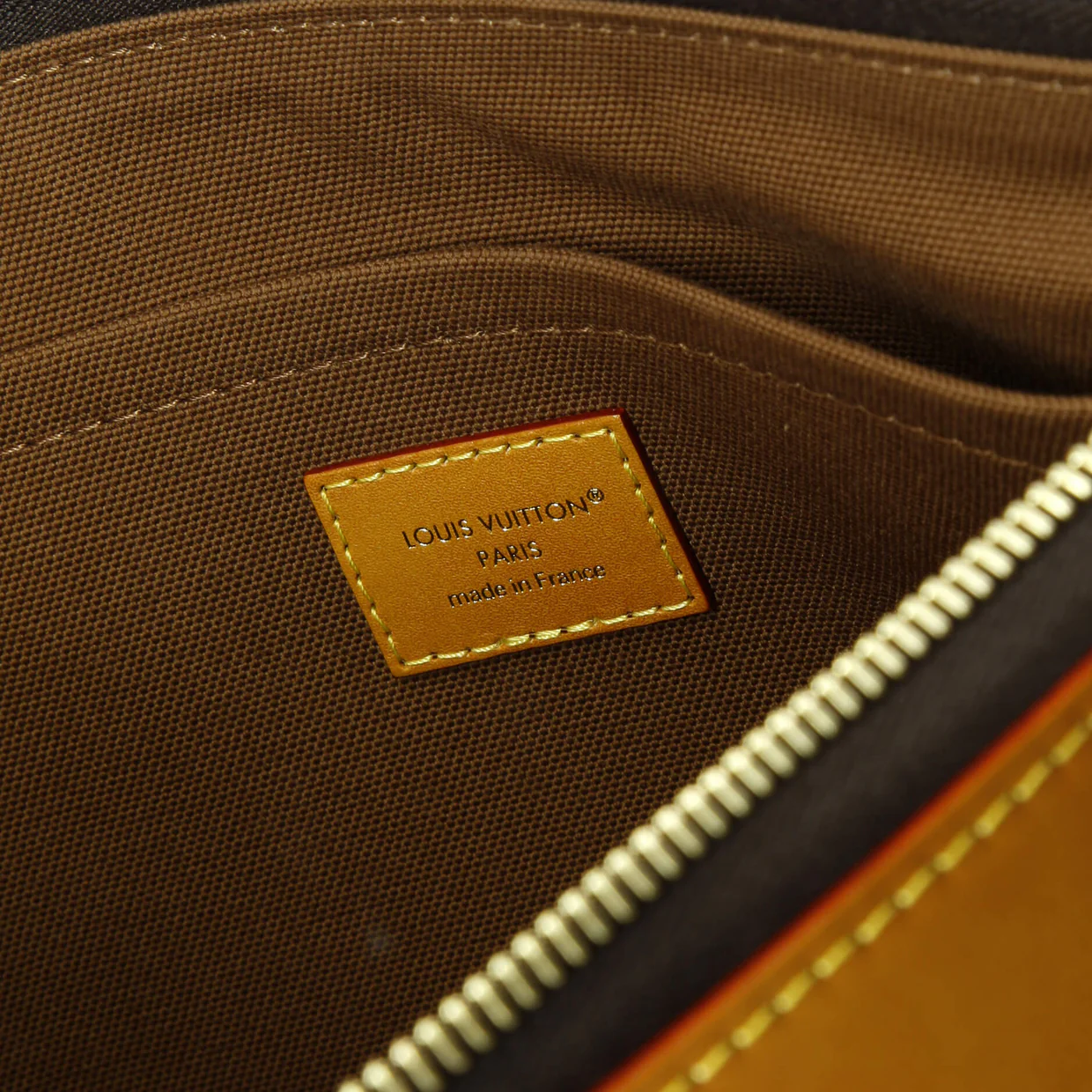 Pochette Voyage Souple Monogram Canvas - Deep Luxury