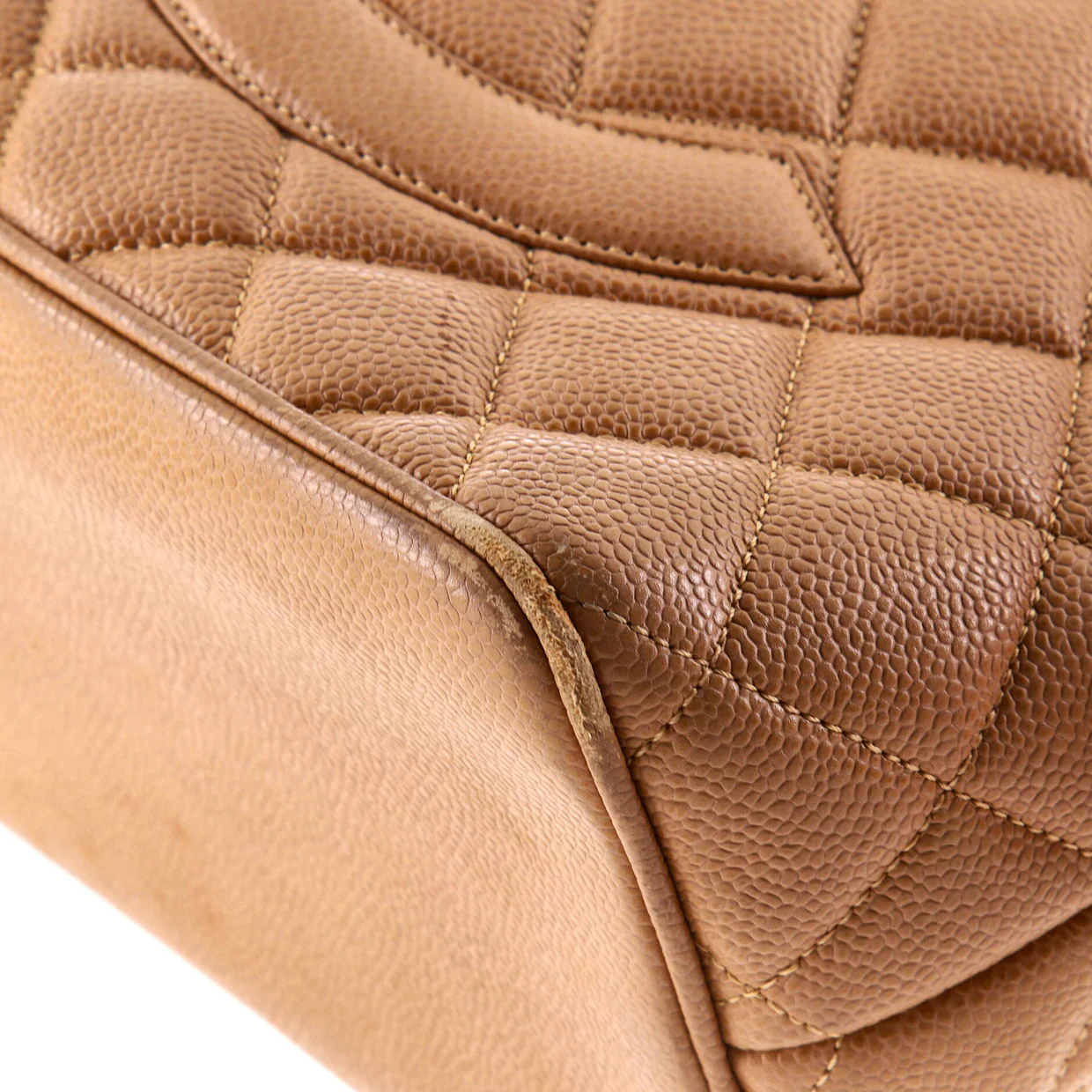 Medallion Tote Quilted Caviar - Deep Luxury