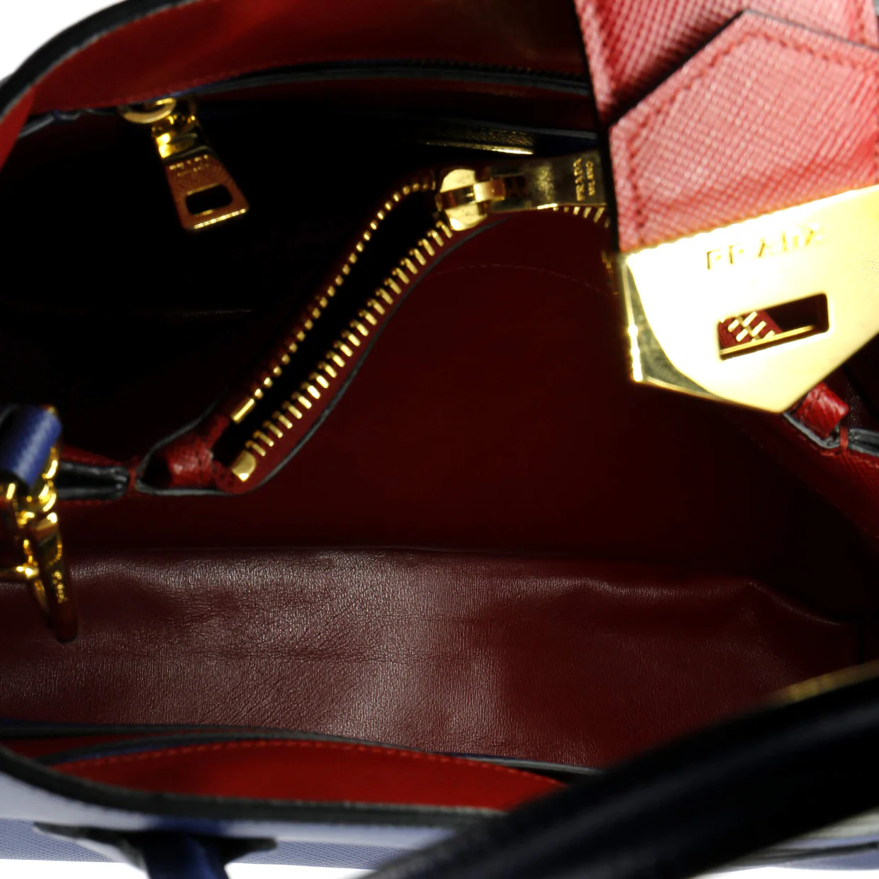 Convertible Turnlock Flap Promenade Bag Saffiano Leather Medium - Deep Luxury
