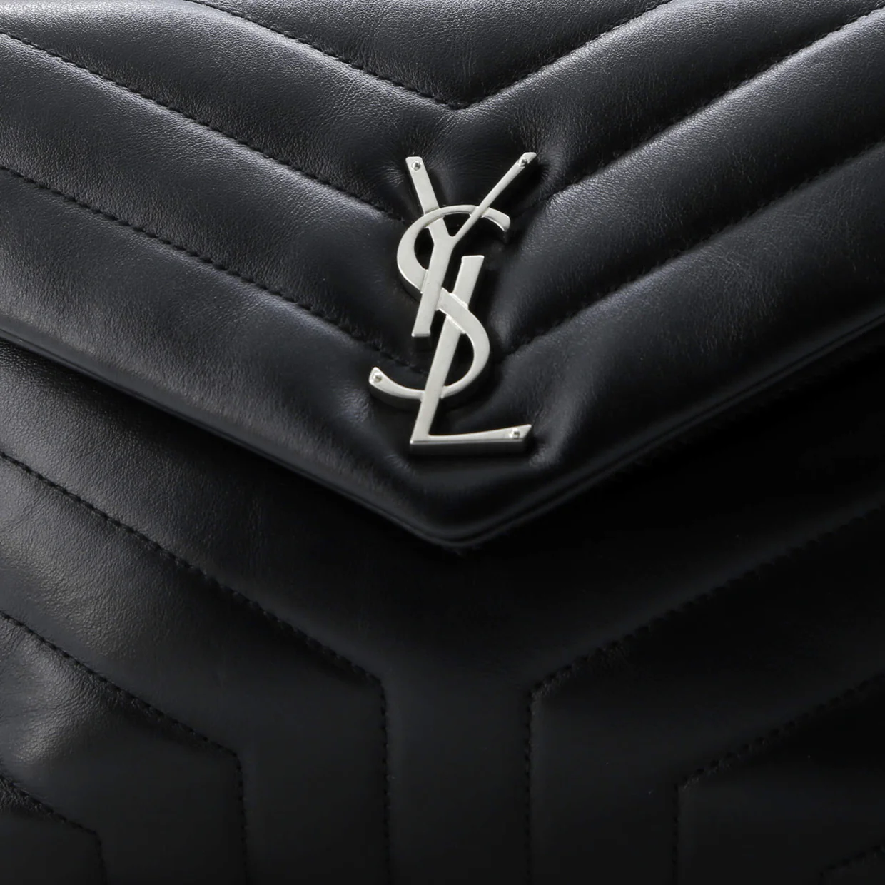 Loulou Shoulder Bag Matelasse Chevron Leather Small - Deep Luxury