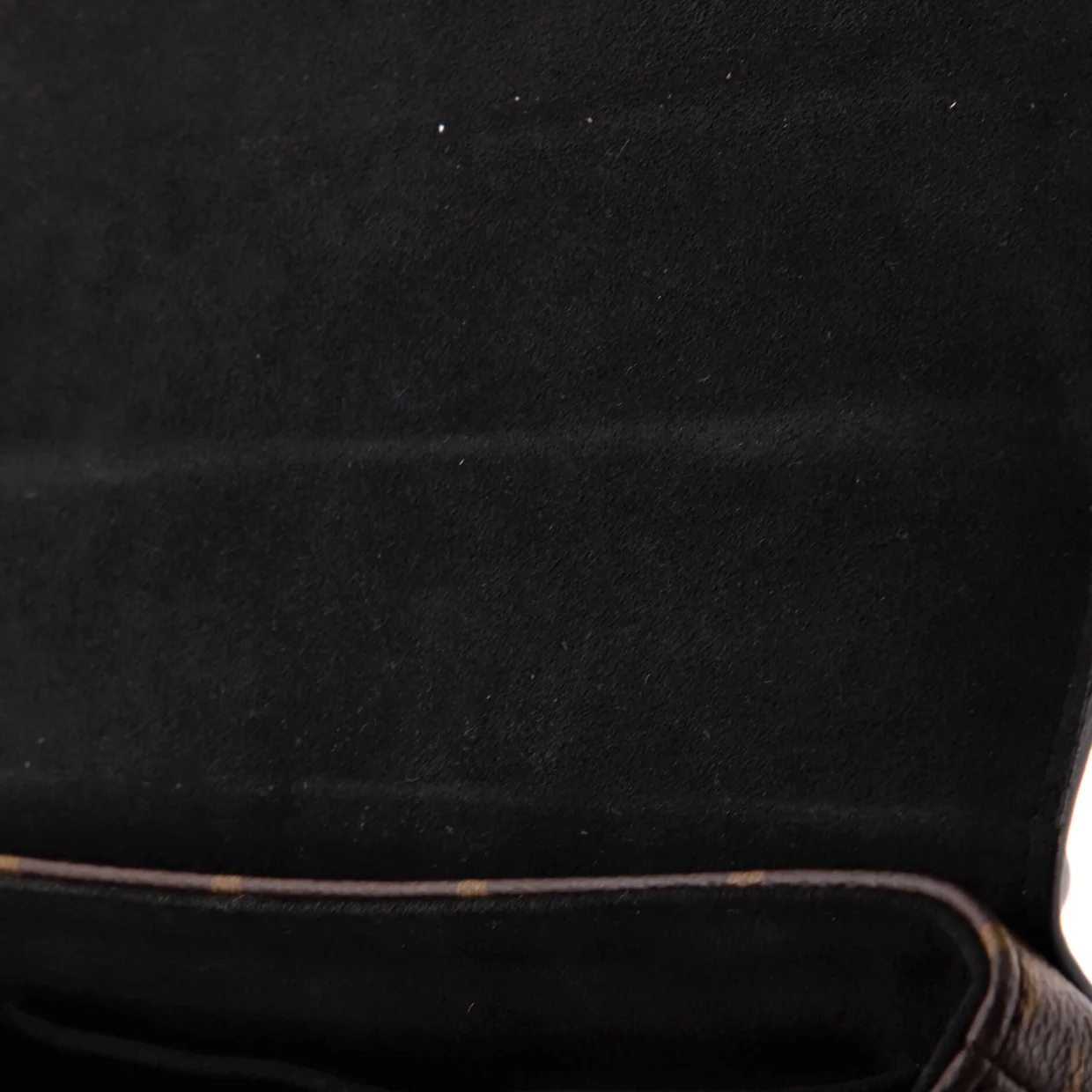 Locky Handbag Monogram Canvas with Leather BB - Deep Luxury